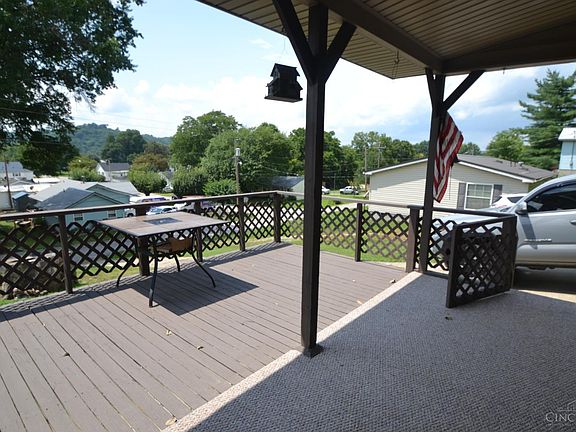 5th image of 802 Meadow Lane Dr