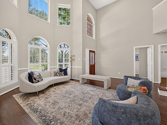 4th image of 2410 Falcon Knoll Ln