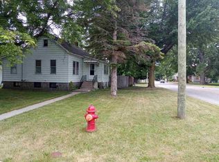 1701 S Wenona Ave, Bay City, MI 48706