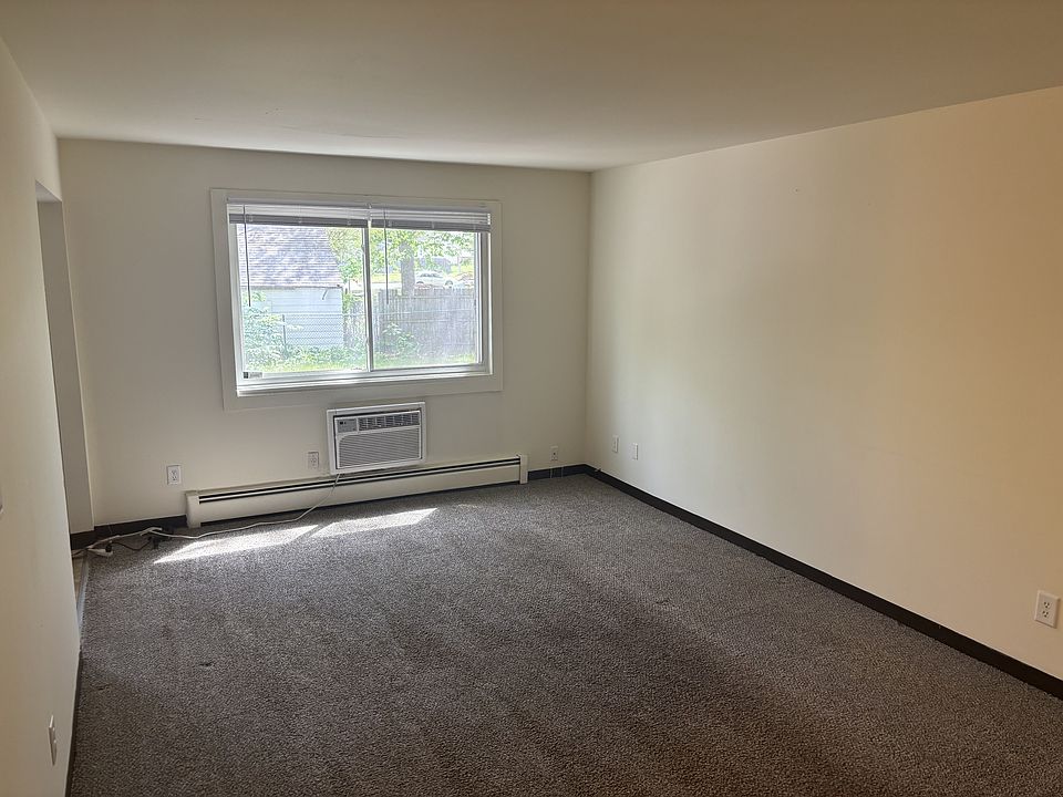 1st image of 2680 Woodward Ave SW #11580929