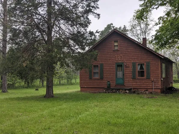 9825 Maple Grove Rd, Nashville, MI 49073