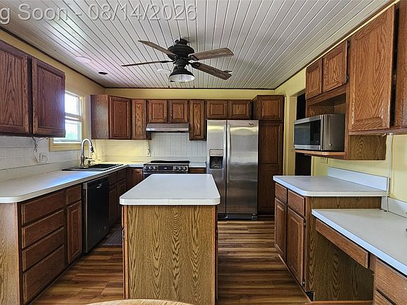 4th image of 7966 Pettysville Rd