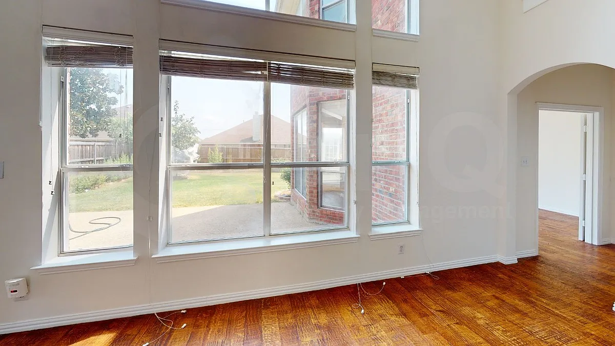 5 bed, 4.0 bath, 3251 sqft, $3,499 — Photo 4