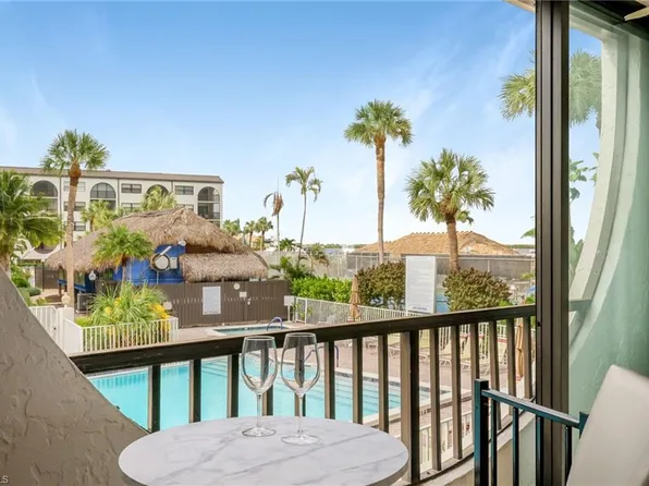 1007 Anglers CV #J204, MARCO ISLAND, FL 34145