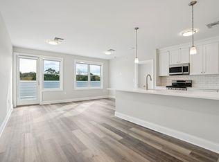246 Main St #402, Chatham, NJ 07928