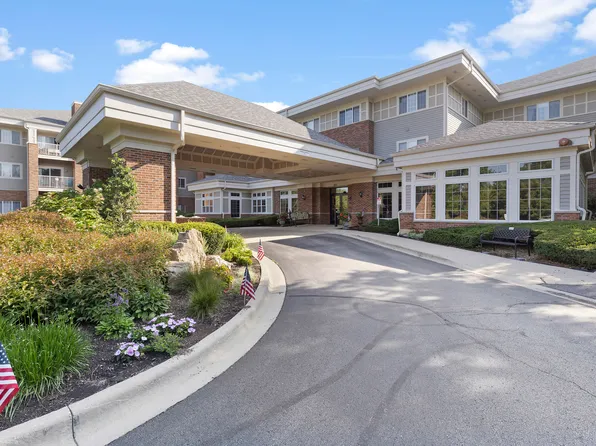 801 N McLean Blvd APT 124, Elgin, IL 60123