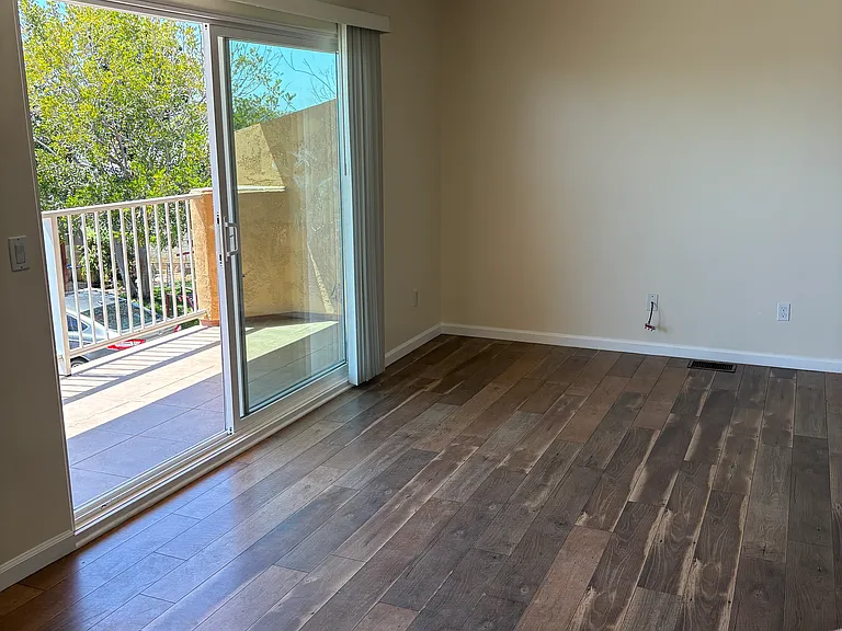 1807 W Drescher St — Photo 21