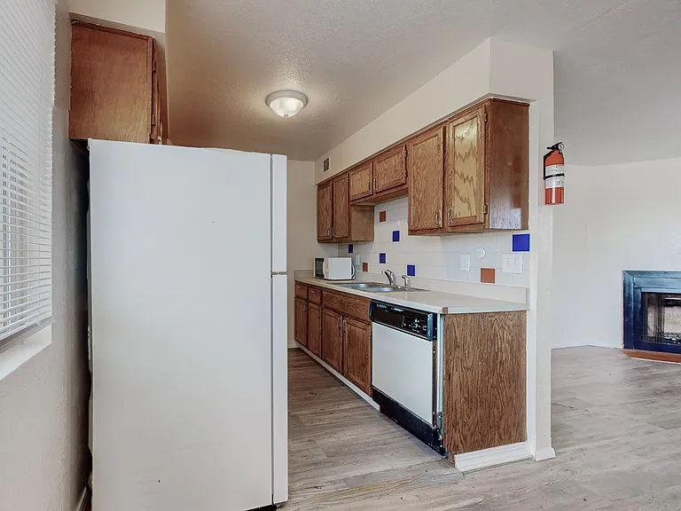 8000 Grand Avenue NE — Photo 24
