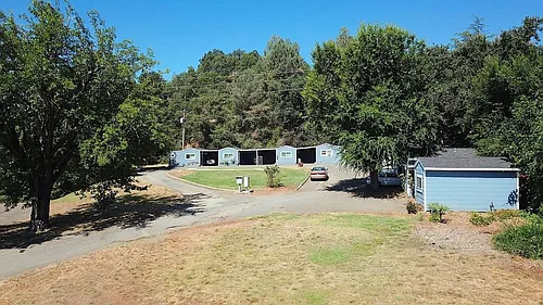 4070 Railroad Ave Photo 1