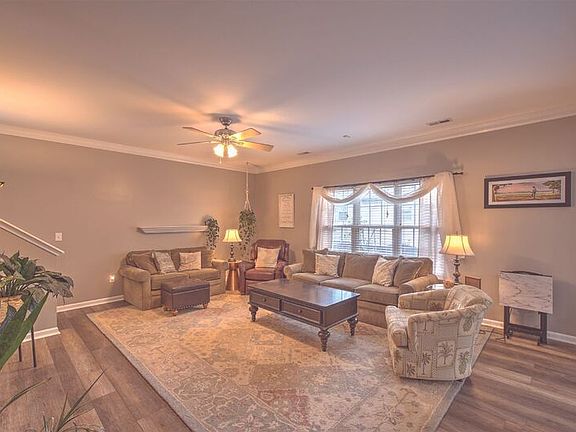 5th image of 20 Druid Hill Ct