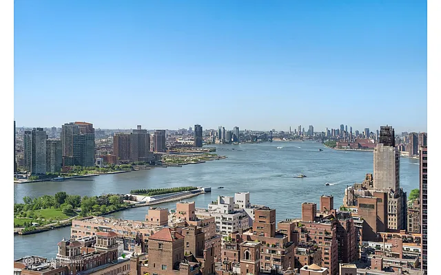 Sold by Douglas Elliman | media 15