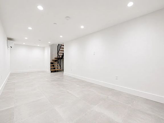 2nd image of 345 Grove St APT 1L