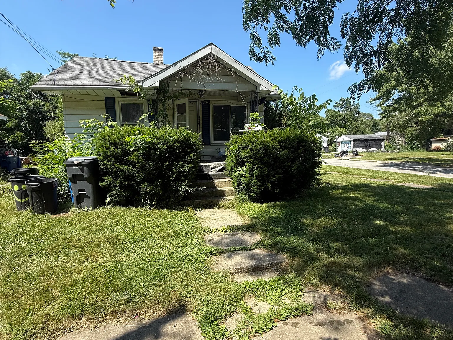 2 bed, 960 sqft, $825 — Photo 1