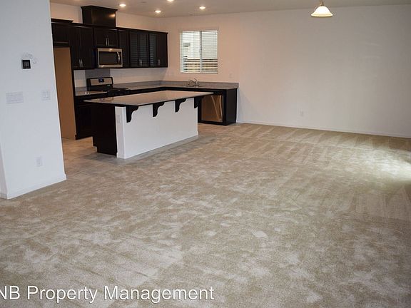 3rd image of 6138 Mehrten Cir