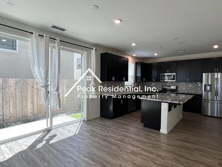 3236 Sunny Gate Ln — Photo 10