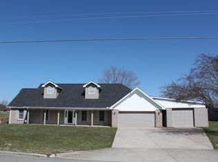 352 Meadowcrest Dr, Somerset, KY 42503