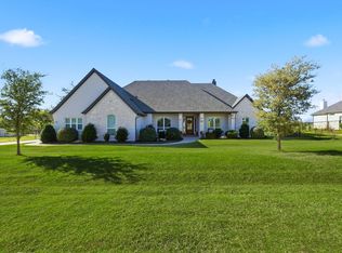 235 Columbia Ct, Springtown, TX 76082