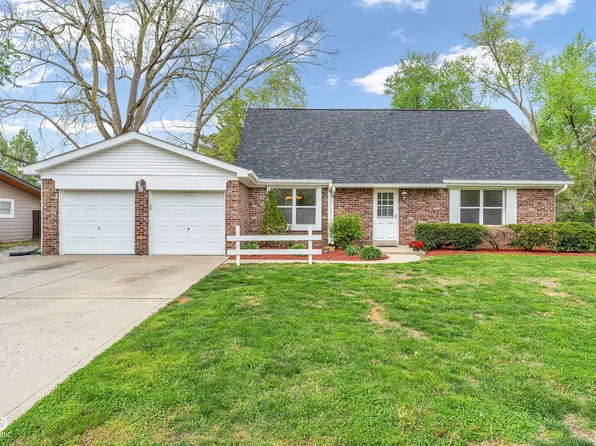 18 Wilson Dr, Carmel, IN 46032