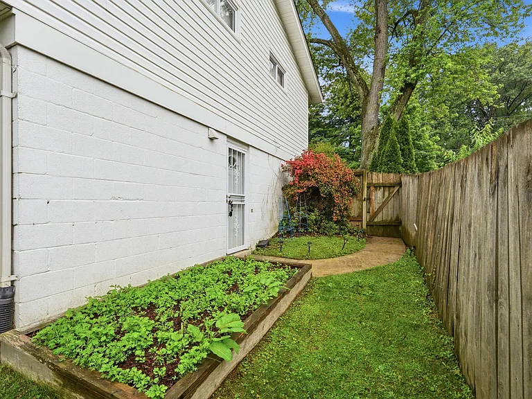 14407 Oakvale St — Photo 3