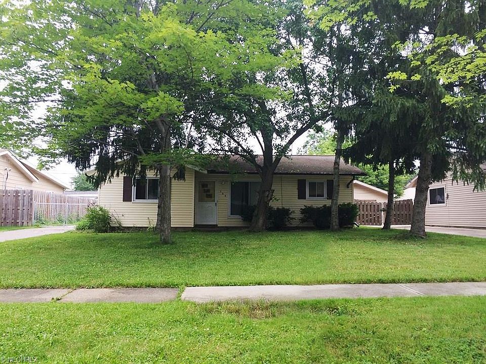 1st image of 384 Savage St