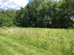 28664 W Roberts Rd, Barrington, IL 60010