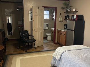 1355 E Main St #12, Batesville, AR 72501