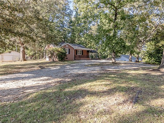 2nd image of 318 Zion Church Rd