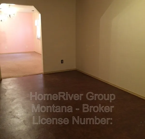 516 Connor Ct — Photo 14
