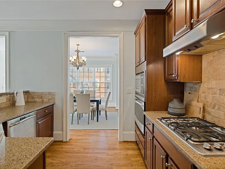 2763 Durham Dr NE — Photo 25