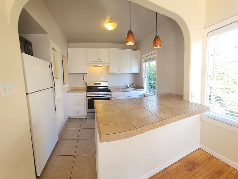 1828 Fixlini St #B — Photo 24