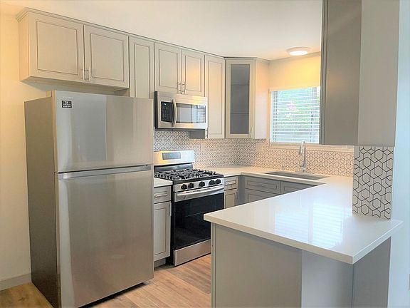 2nd image of 4460 Mississippi St APT 1
