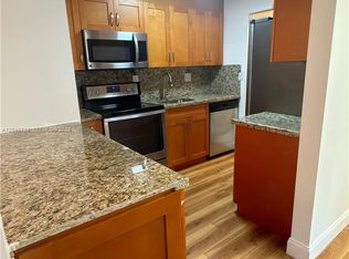469 NE 207th Ln APT 101, Miami, FL 33179