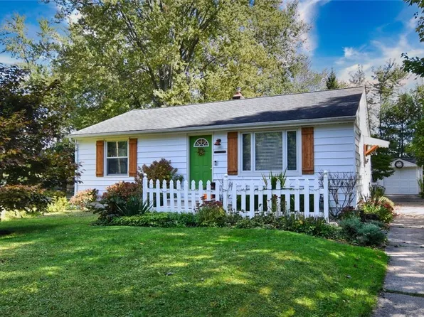 7381 Portage St, Solon, OH 44139
