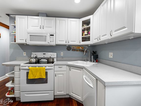 4th image of 9741 Lonnquist Dr