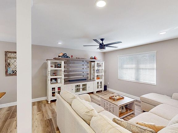 3rd image of 5833 Edmondson Ln