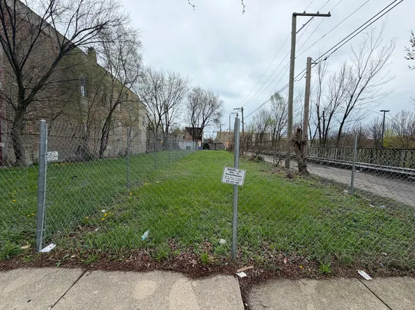 517 N Sawyer Ave, Chicago, IL 60624