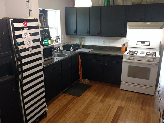 3rd image of 4524 Briscoe St #25