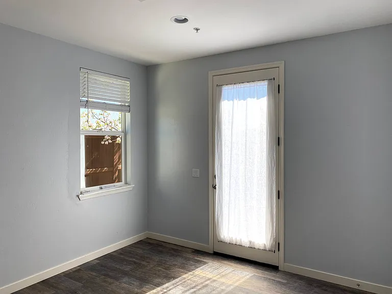 1020 Fava Ct — Photo 3