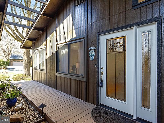 3rd image of 2735 Valestra Cir