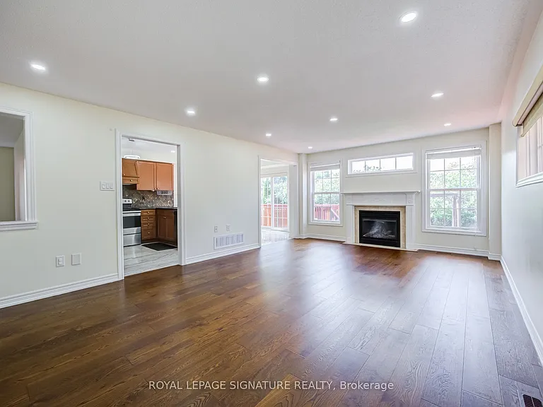 44 Selby Dr — Photo 12