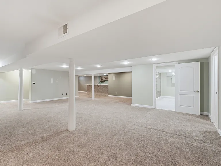 13697 Silent Woods Dr — Photo 33