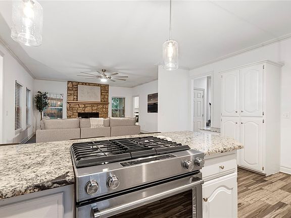 4th image of 1674 N Forest Hts