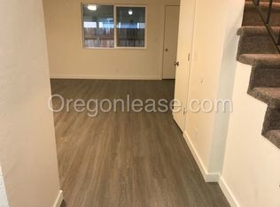 97 D St #1, Springfield, OR 97477