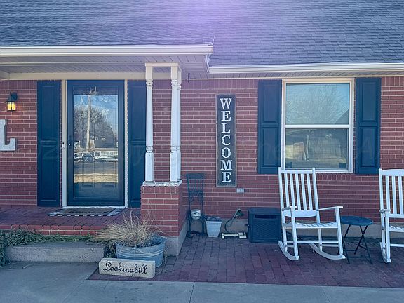 2nd image of 1601 Maple Ave