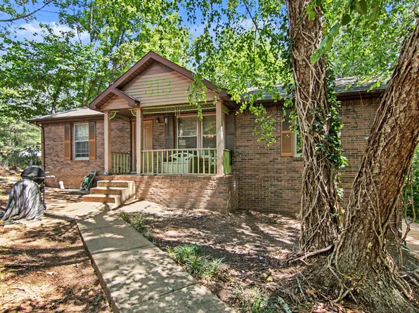 313 Southern Dr, Clarksville, TN 37042