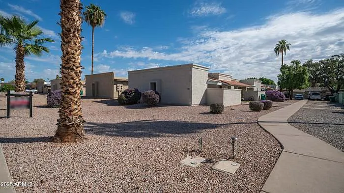 765 N Arrowhead Dr #1 — Photo 12