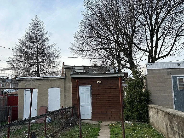 417.5 E Court St — Photo 22