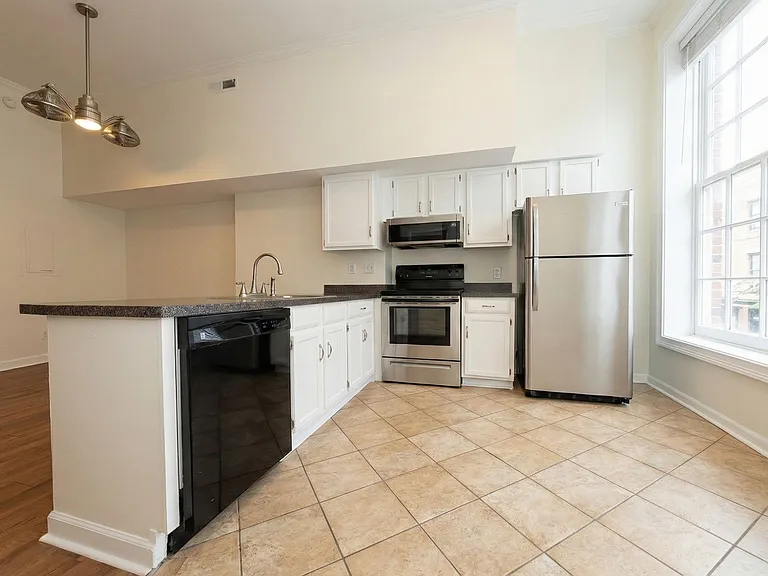 235 King St #1 — Photo 10