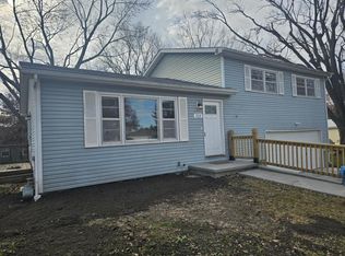 121 Santa Fe Dr, Baldwin City, KS 66006