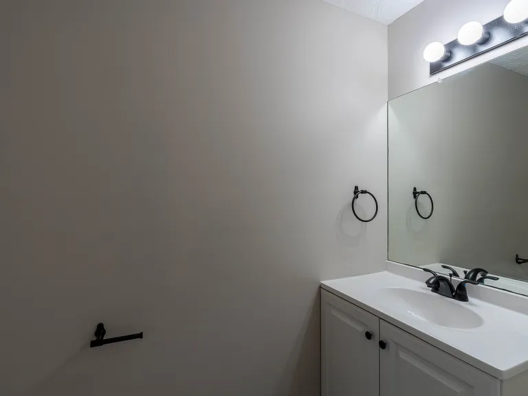Pinnacle Townhomes — Photo 10